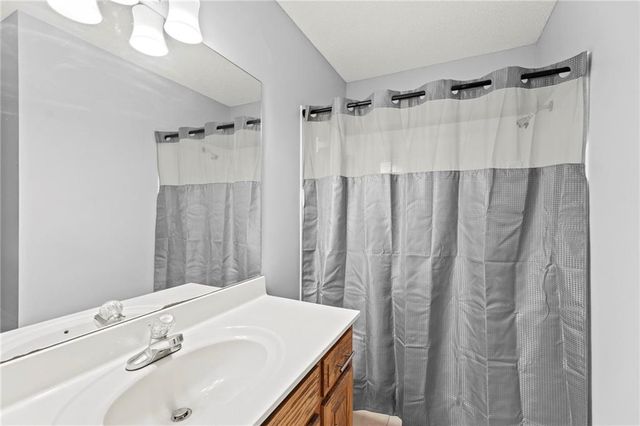 3715 SW Kimstin Circle, Blue Springs, MO 64015