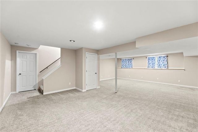 3715 SW Kimstin Circle, Blue Springs, MO 64015