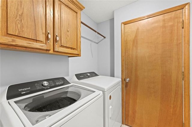 3715 SW Kimstin Circle, Blue Springs, MO 64015