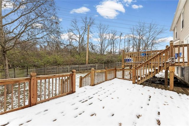 3715 SW Kimstin Circle, Blue Springs, MO 64015