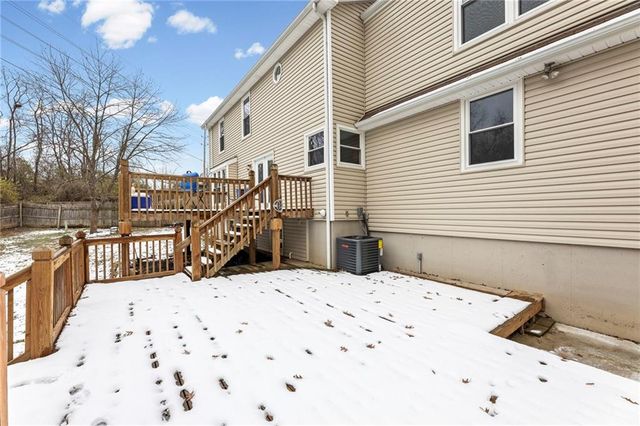3715 SW Kimstin Circle, Blue Springs, MO 64015