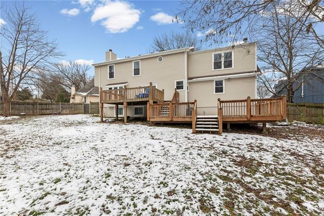 3715 SW Kimstin Circle, Blue Springs, MO 64015
