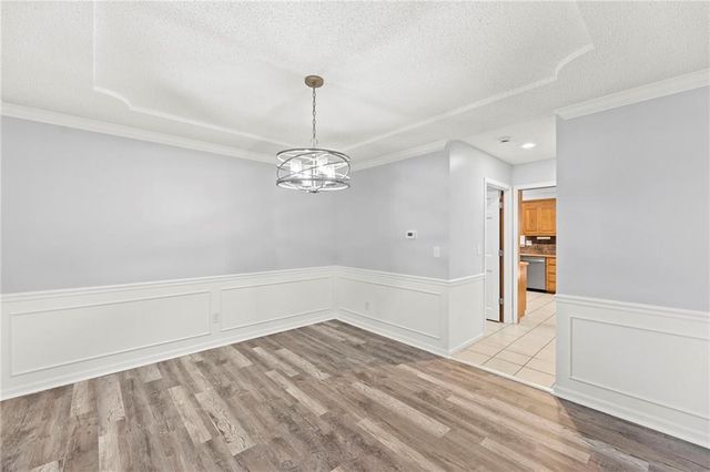 3715 SW Kimstin Circle, Blue Springs, MO 64015