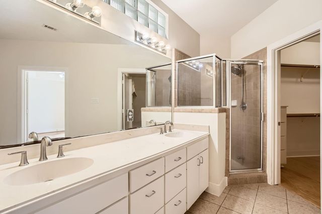 5830 Larkin Street, Houston, TX 77007