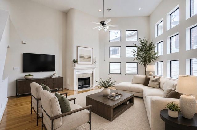 5830 Larkin Street, Houston, TX 77007