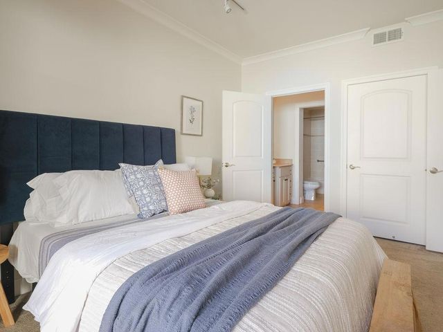 633 Elm Street 406, San Carlos, CA 94070