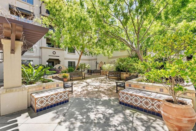 633 Elm Street 406, San Carlos, CA 94070