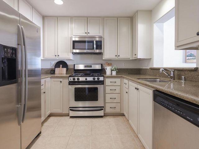 633 Elm Street 406, San Carlos, CA 94070