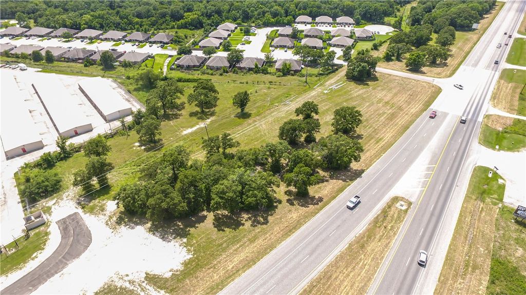 753 North Harvey Mitchell Parkway, Bryan, TX 77807 — photo 3