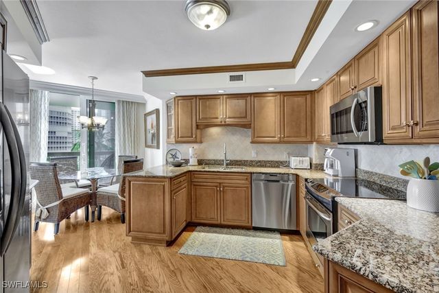 4551 Gulf Shore BLVD N 505, Naples, FL 34103