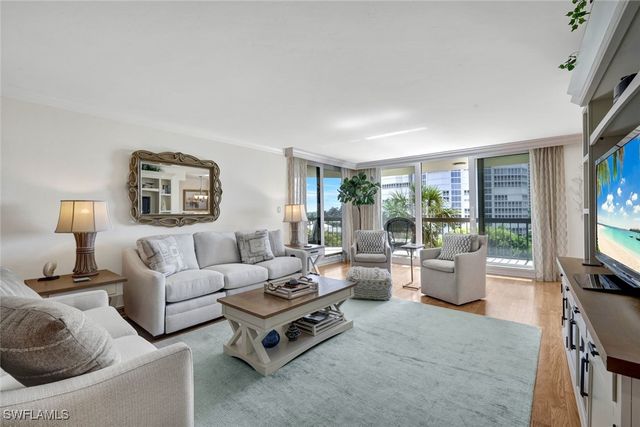 4551 Gulf Shore BLVD N 505, Naples, FL 34103