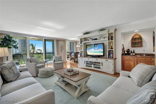 4551 Gulf Shore BLVD N 505, Naples, FL 34103