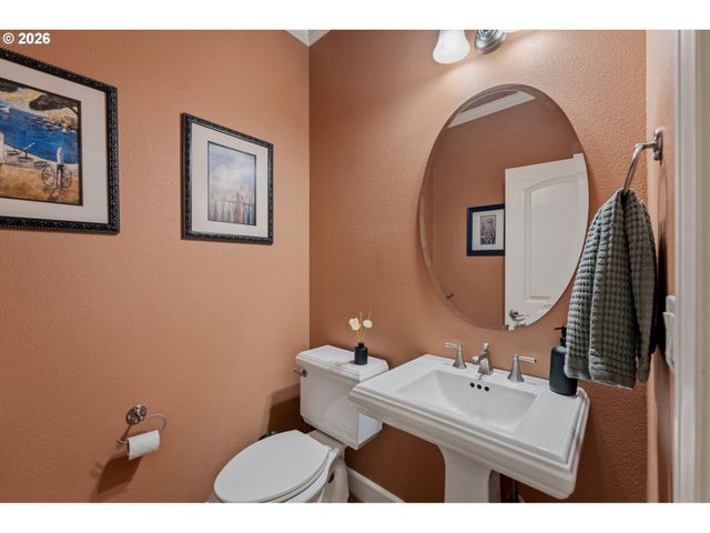 5352 WASHINGTON Ct, Lake Oswego, OR 97035