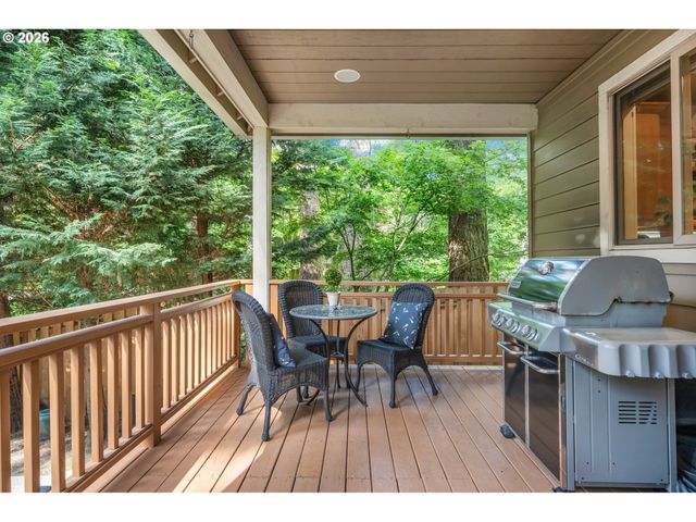 5352 WASHINGTON Ct, Lake Oswego, OR 97035