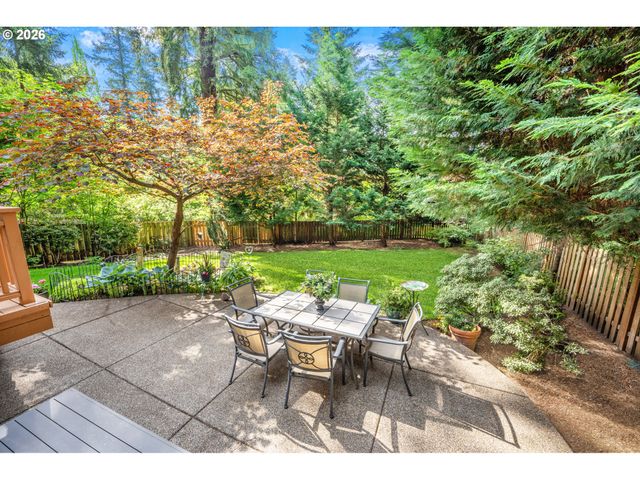 5352 WASHINGTON Ct, Lake Oswego, OR 97035