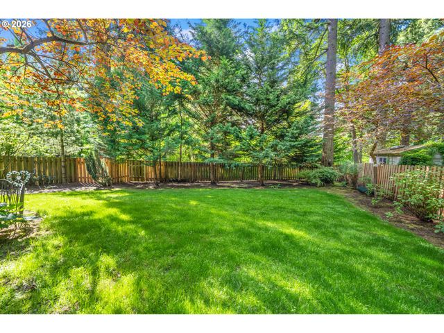 5352 WASHINGTON Ct, Lake Oswego, OR 97035