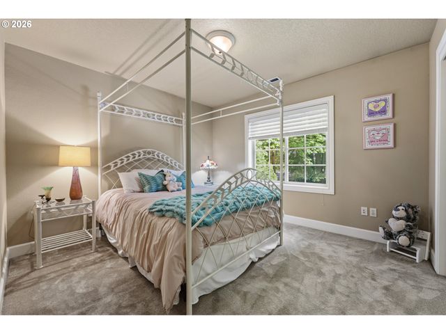 5352 WASHINGTON Ct, Lake Oswego, OR 97035