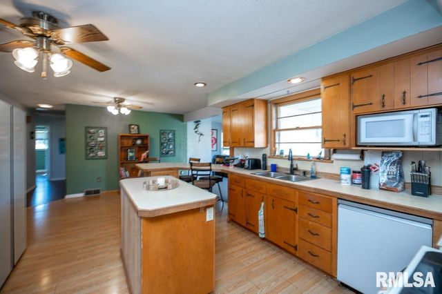 917 E EMERSON Street, Morton, IL 61550