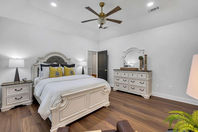15415 Skyhawk Lane, Beach City, TX 77523