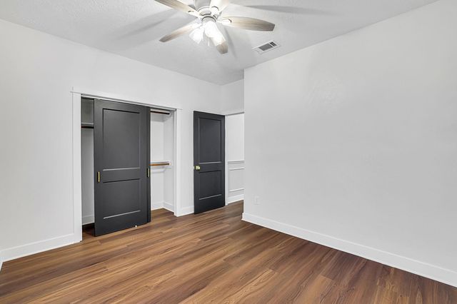 15415 Skyhawk Lane, Beach City, TX 77523