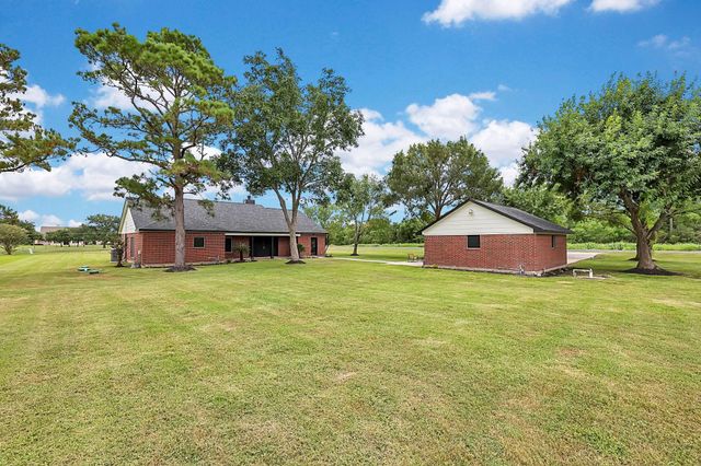 15415 Skyhawk Lane, Beach City, TX 77523