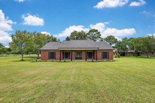 15415 Skyhawk Lane, Beach City, TX 77523