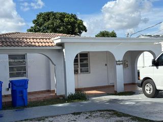 526 SW 64th Ave 2, Miami, FL 33144