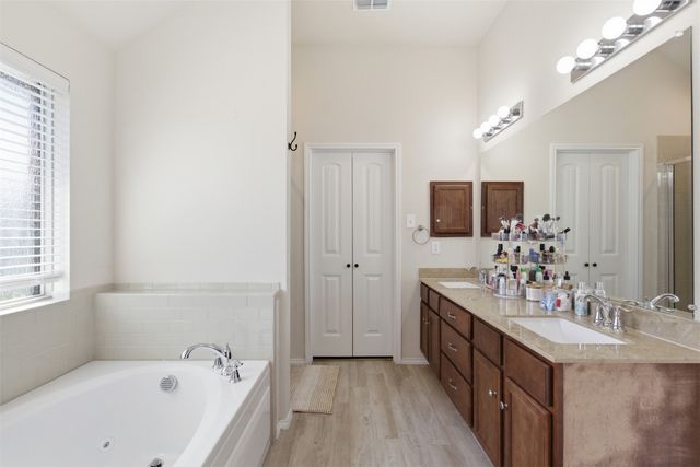 717 Long Prairie Drive, Royse City, TX 75189