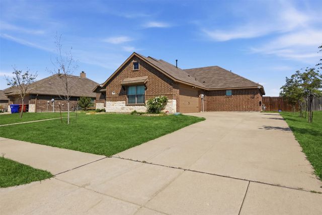 717 Long Prairie Drive, Royse City, TX 75189