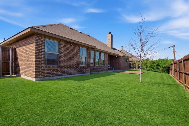 717 Long Prairie Drive, Royse City, TX 75189