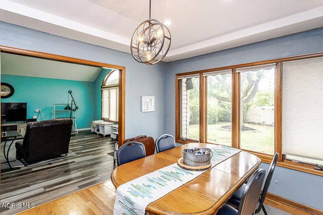 546 Bruns Drive, Rossford, OH 43460