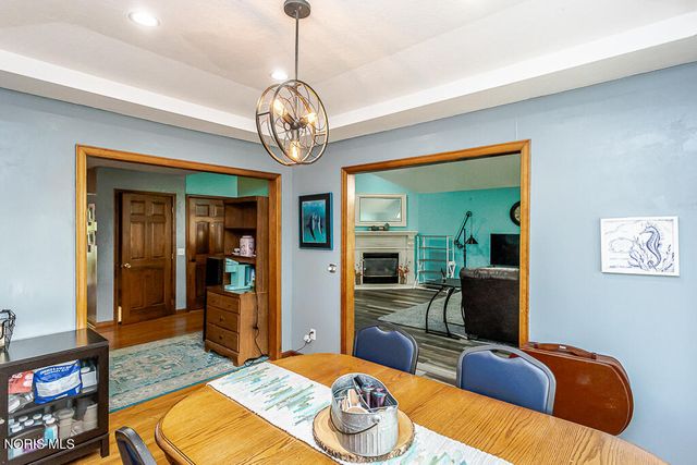 546 Bruns Drive, Rossford, OH 43460