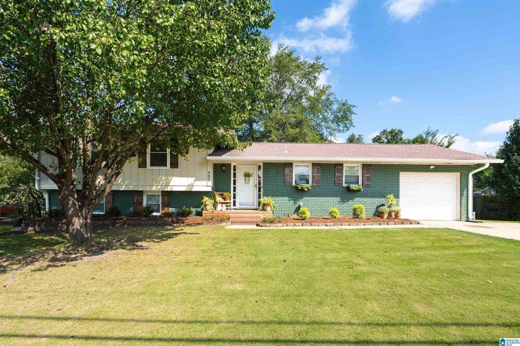 505 WILDERNESS ROAD, Pelham, AL 35124