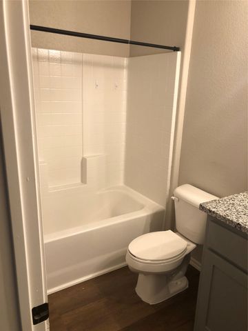 709 W Live Oak Street, Alvord, TX 76225