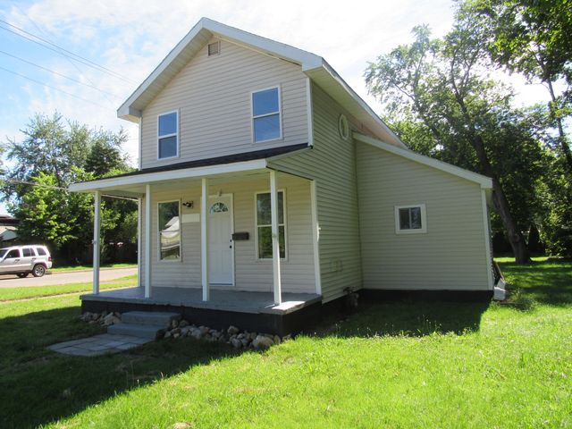 1200 4th Street, Three Rivers City, MI 49093