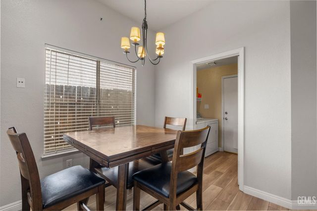 8709 Sand Fox Court, Bakersfield, CA 93312