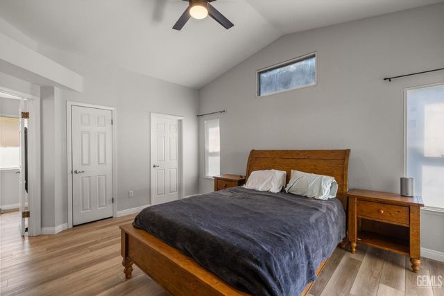 8709 Sand Fox Court, Bakersfield, CA 93312