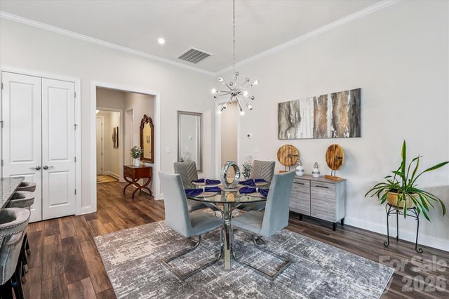 10400 Superb Lane, Charlotte, NC 28215