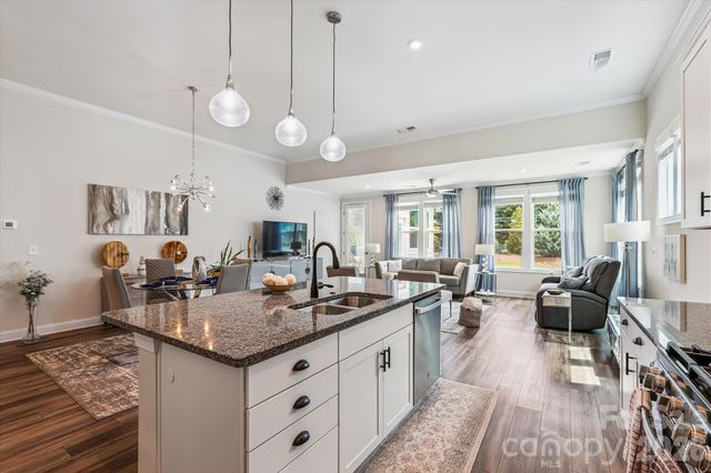 10400 Superb Lane, Charlotte, NC 28215