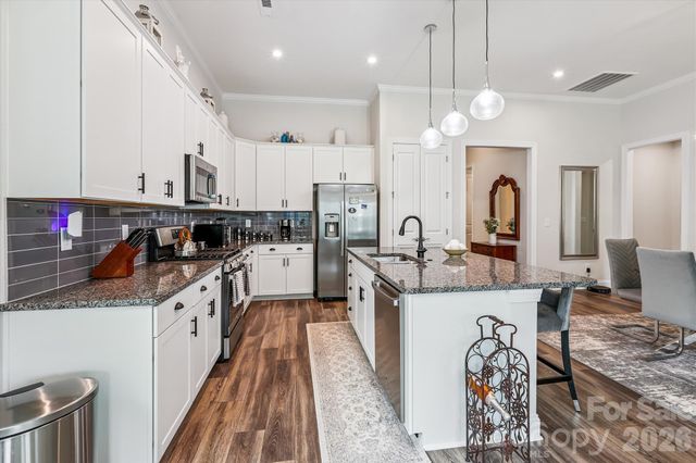 10400 Superb Lane, Charlotte, NC 28215