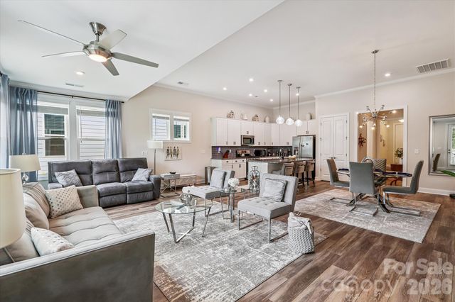 10400 Superb Lane, Charlotte, NC 28215