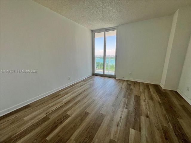 100 Bayview Dr 1418, Sunny Isles Beach, FL 33160