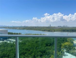 100 Bayview Dr 1418, Sunny Isles Beach, FL 33160