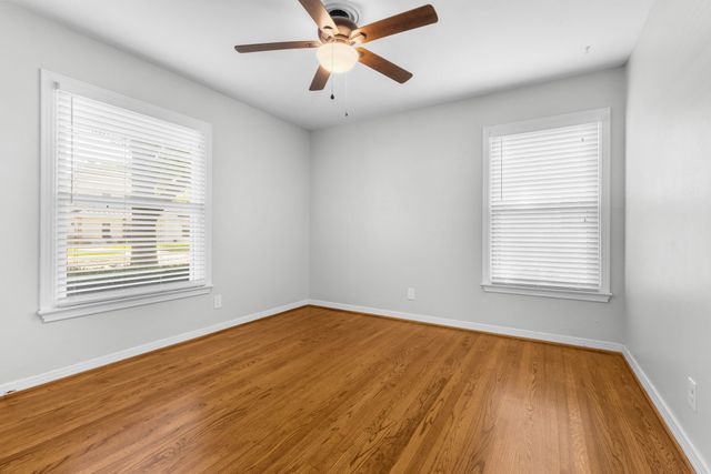 563 Hambrick Road, Dallas, TX 75218