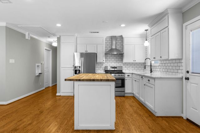 563 Hambrick Road, Dallas, TX 75218