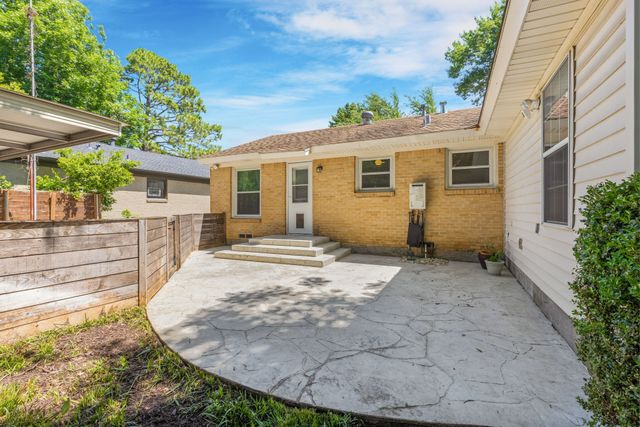563 Hambrick Road, Dallas, TX 75218