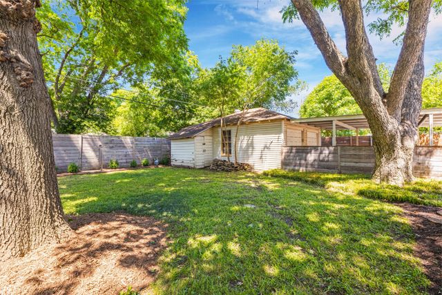 563 Hambrick Road, Dallas, TX 75218