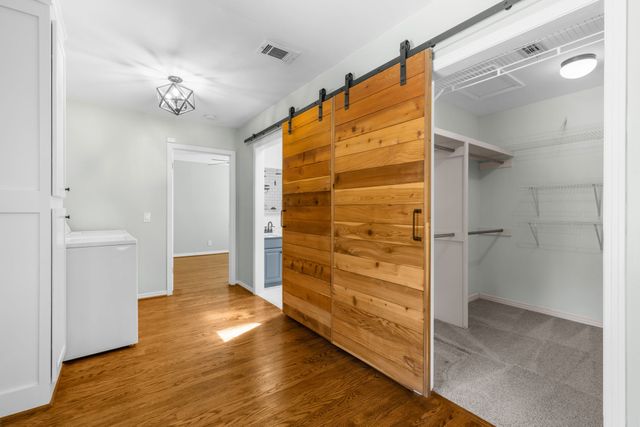 563 Hambrick Road, Dallas, TX 75218