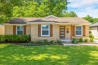 563 Hambrick Road, Dallas, TX 75218