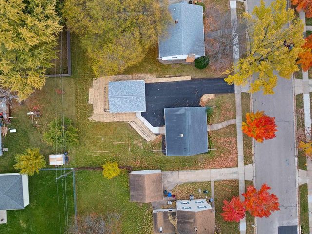 1322 W 5TH AVENUE, Oshkosh, WI 54902